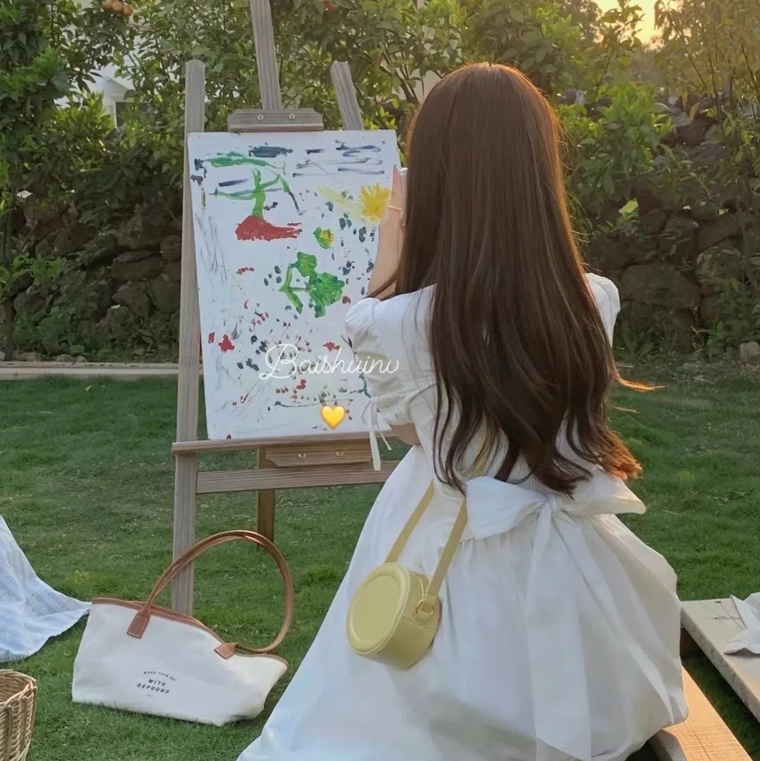 玉湖裸女 海报